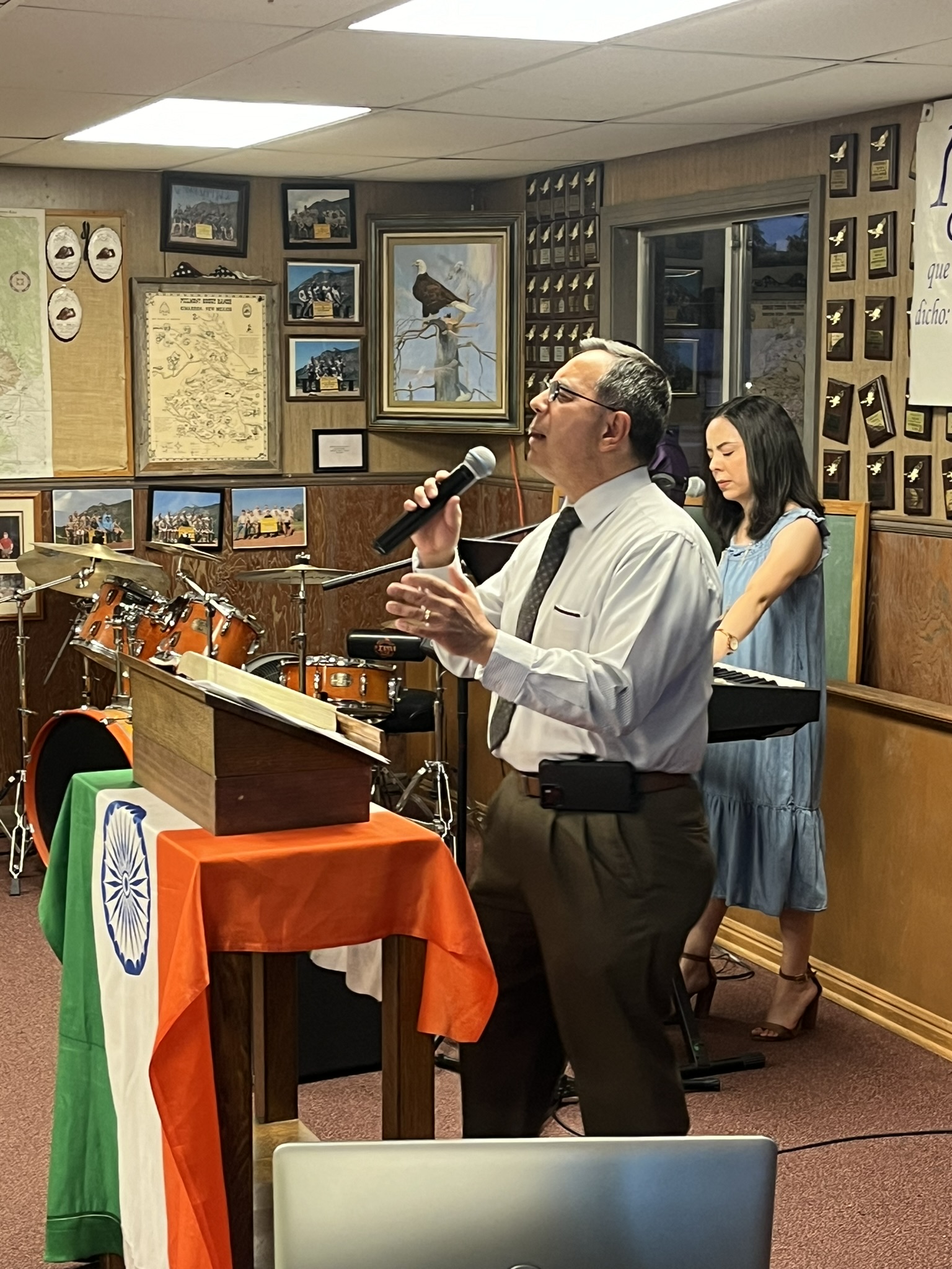 Pastor Robert prays for all to know spiritual freedom