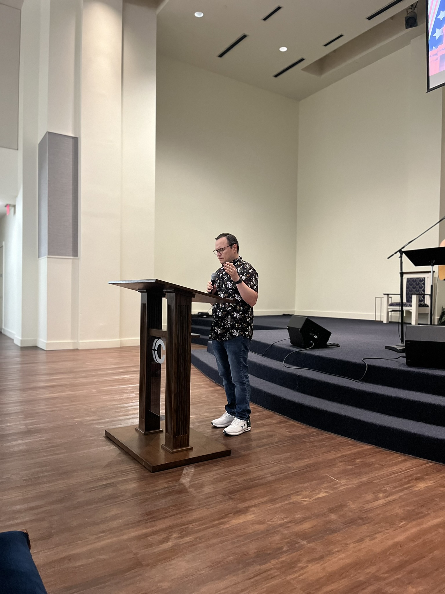 Nate Bartolini (Cornerstone) leads us in a prayer